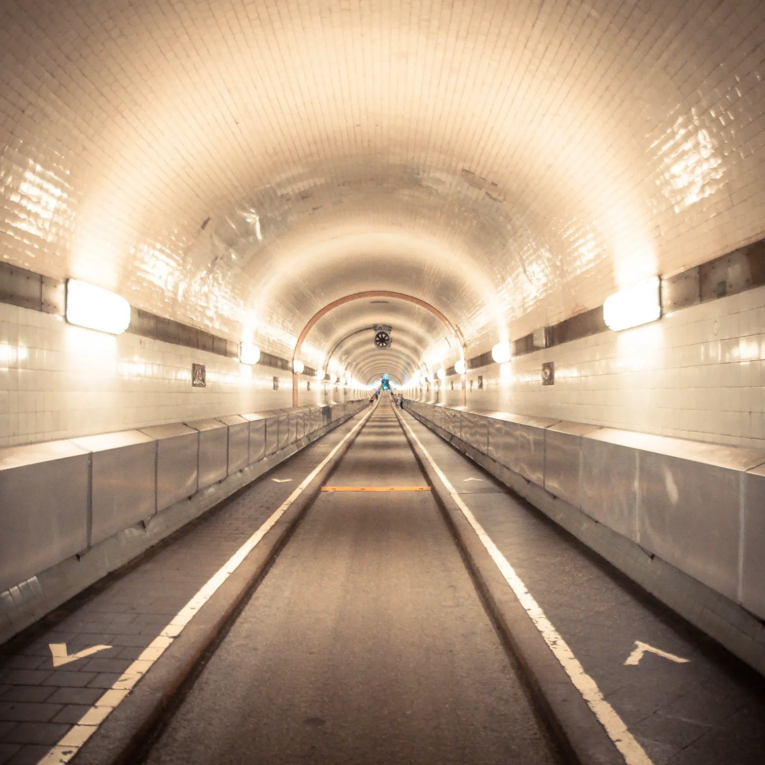 Foto "Alter Elbtunnel" HH-158 10x10 - Kila